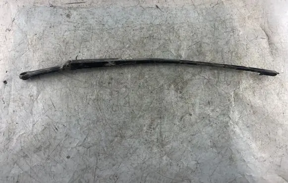 Audi A3 S3 8P Front wiper blade arm