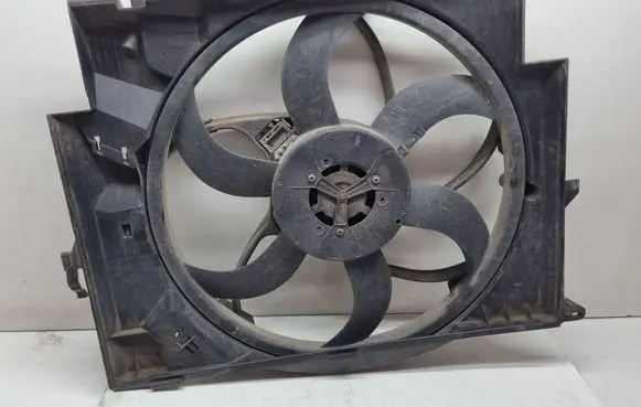 BMW X1 E84 Electric radiator cooling fan 7588974 67327588974