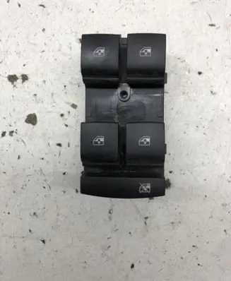 Opel Mokka Electric window control switch 13305011