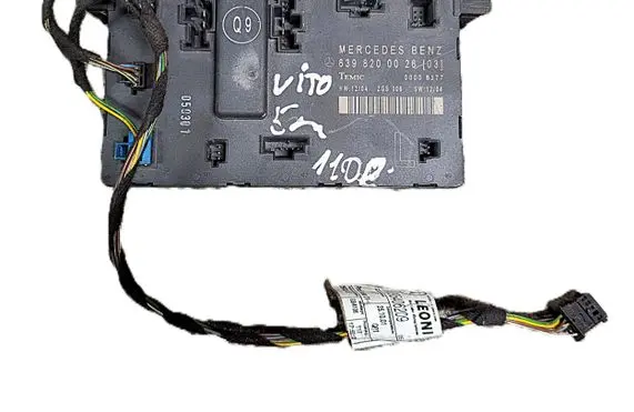 Mercedes-Benz Vito Viano W639 Door control unit/module 6398200026 00006177 ZGS006