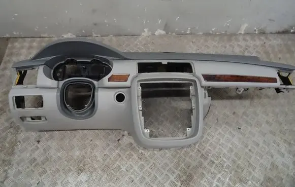 Mercedes-Benz R W251 Dashboard
