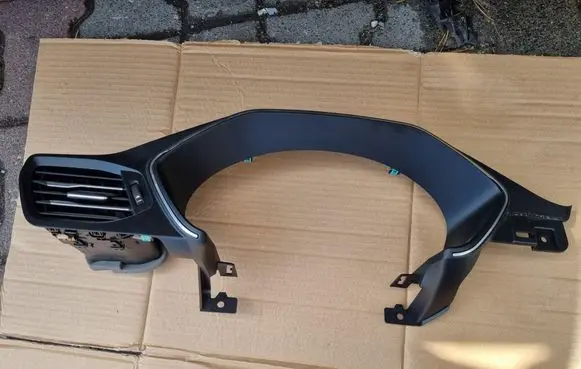 Dashboard trim