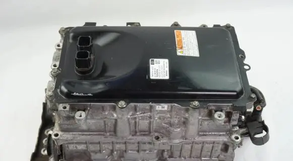 Toyota Prius (XW50) Voltage converter inverter G920047350