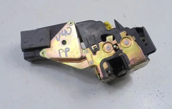 Volvo S40, V40 Front door lock
