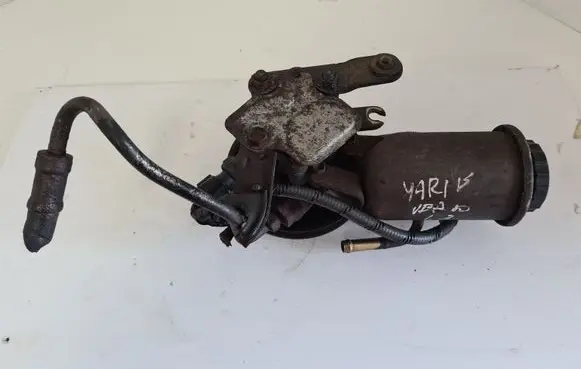 Toyota Yaris Verso Power steering pump 