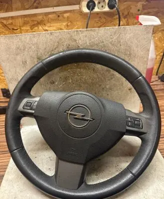 Opel Zafira B Steering wheel 13231660