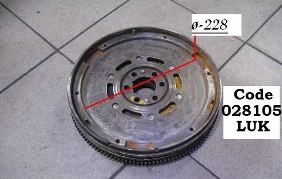 Audi A4 S4 B5 8D Dual mass flywheel 028105