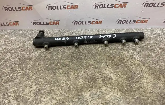 Mercedes-Benz C W203 Fuel main line pipe A6110700395 0445214038