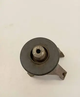 Volkswagen Transporter - Caravelle T5 Engine mount bracket V05440