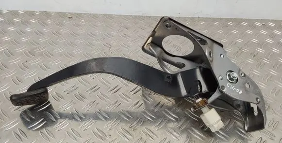 Toyota Corolla Verso AR10 Brake pedal