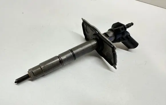 Audi A6 S6 C6 4F Fuel injector 059130277AB 050430 0445115