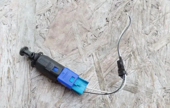 Clutch pedal sensor