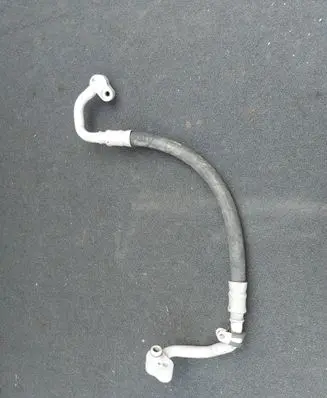 Volkswagen Touran I Air conditioning (A/C) pipe/hose 1K0820721C
