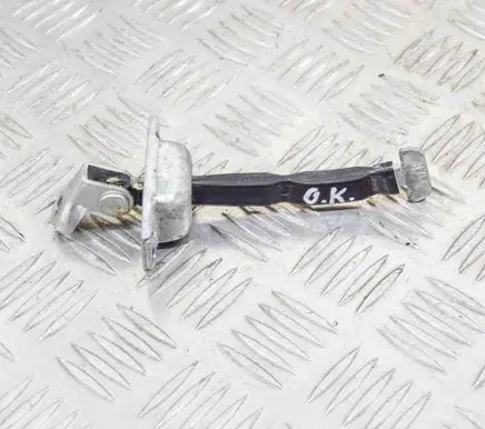 Toyota Hilux (AN120, AN130) Rear door check strap stopper