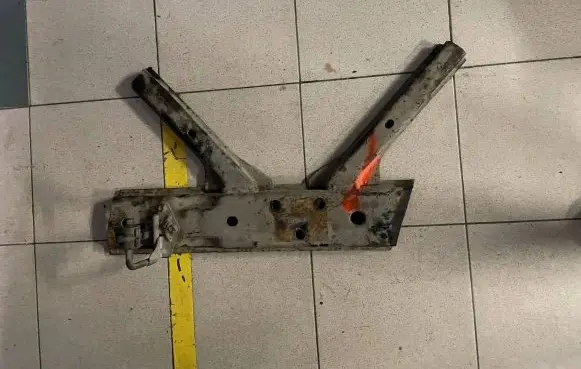 Nissan Pathfinder R51 Gearbox mounting bracket