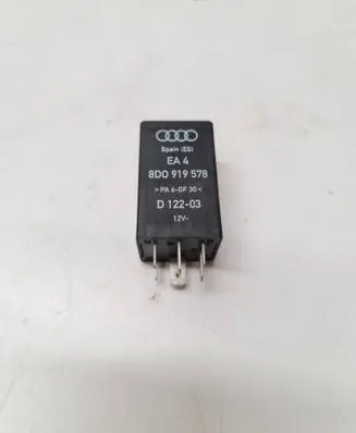 Volkswagen PASSAT B5 Other relay 8D0919578 D12203