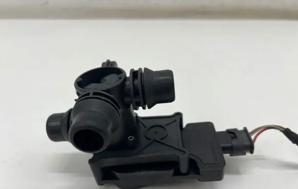 Mercedes-Benz CLA C118 X118 Electric auxiliary coolant/water pump A0005061300