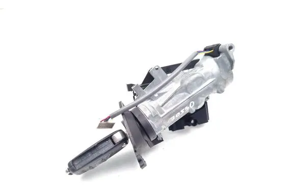 Skoda Octavia Mk2 (1Z) Ignition lock 1K0905851B 3T0837202H 5FA01041302