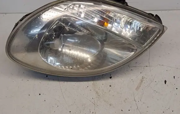 Nissan Kubistar Headlight/headlamp 8200236590