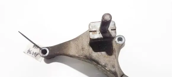 Ford Mondeo Mk III Engine mounting bracket 1s717m125ac