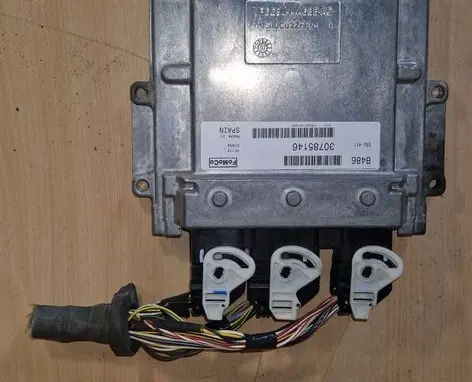 Volvo S40 Engine control unit/module 30785146