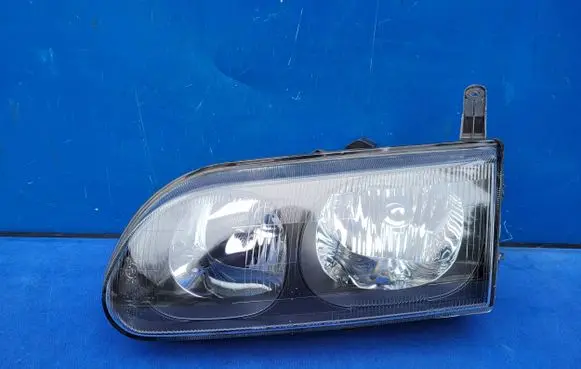 Mitsubishi Space Gear Headlight/headlamp 11087245