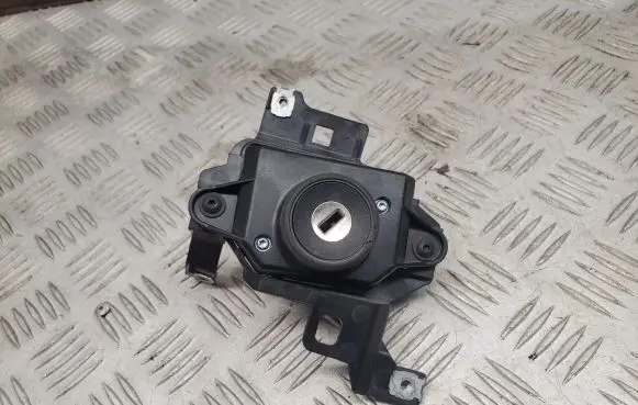 Audi Q7 4L Ignition lock 4F0909135L