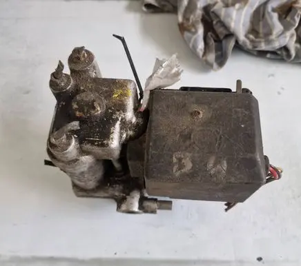 Opel Omega B1 ABS Pump 0265203001