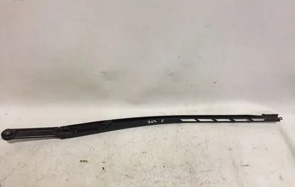 Audi A3 S3 8P Front wiper blade arm 8P2955407