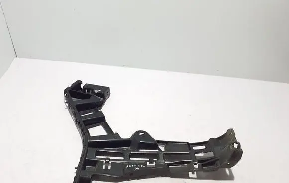 Rear bumper mounting bracket