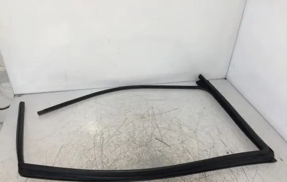 Ford Courier Front door rubber seal