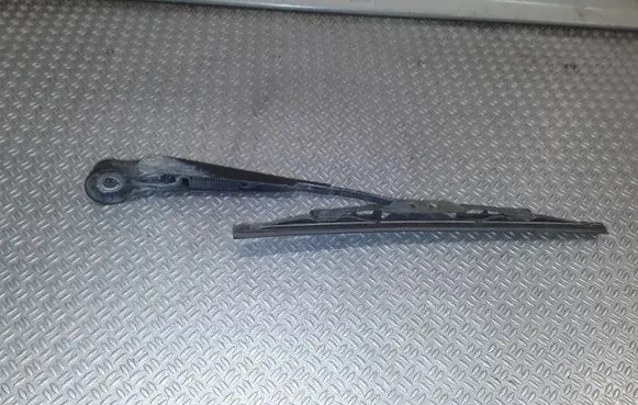 Ford Fusion Rear wiper blade 