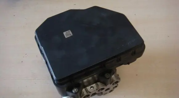 Mazda 6 ABS Pump GAM7437A0