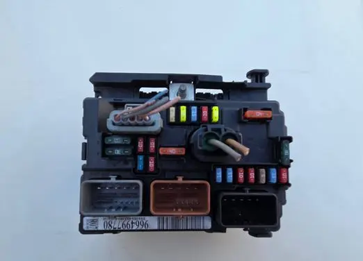 Peugeot 207 Fuse module 9664997780