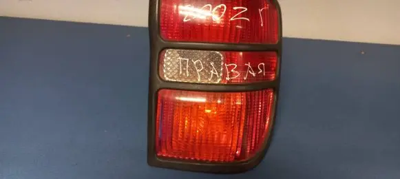 Toyota RAV 4 (XA20) Rear/tail lights 134537