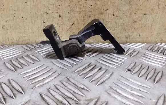 Audi Q7 4L Front door upper hinge