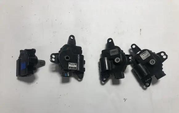 KIA Carens III A/C air flow flap actuator/motor 