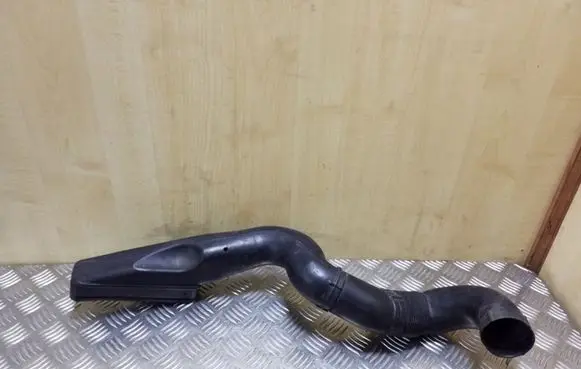 Audi A2 Air intake hose/pipe 8Z0129617B 8Z0129617C