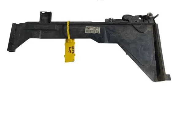 BMW 3 E46 Radiator mount bracket 1436251