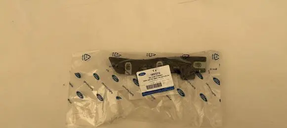 Ford Kuga II Front bumper mounting bracket 1857272