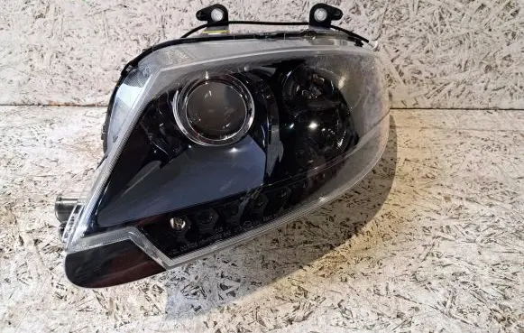 Maserati Quattroporte Headlight/headlamp