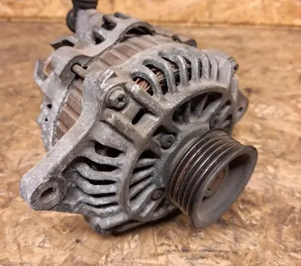 Subaru Forester SF Generator/alternator A2TA7591 23700AA280 233114702