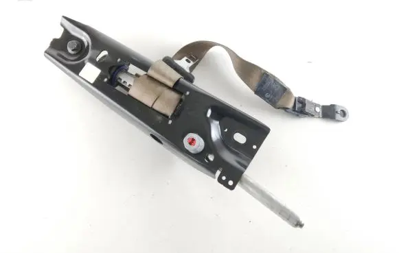 Volvo XC70 Front seatbelt