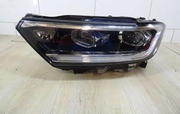 Volkswagen T-Roc Headlight/headlamp 2GA941773B