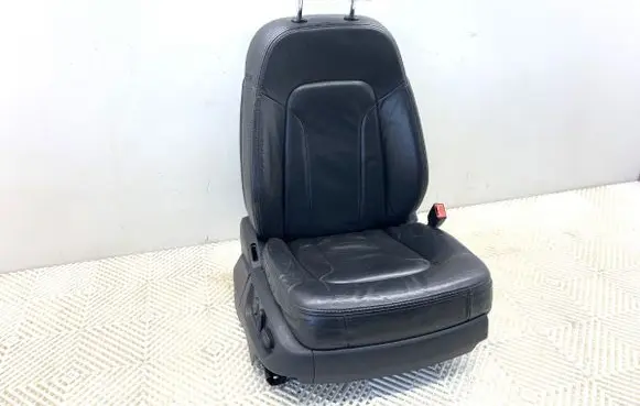 Audi Q7 4L Front passenger seat 