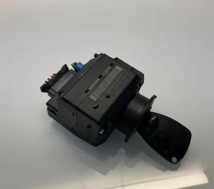 Mercedes-Benz CLK A209 C209 Ignition lock 2095450508 A2095450508