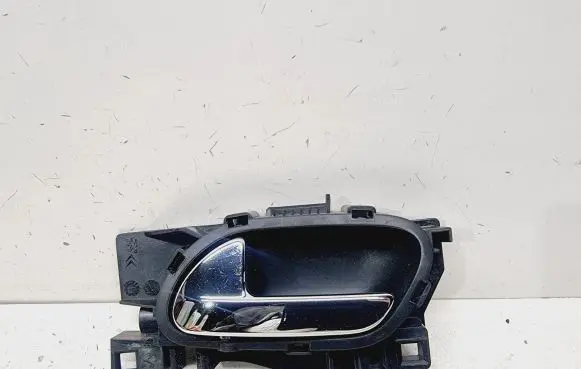 Peugeot 3008 I Front door interior handle 9143T1