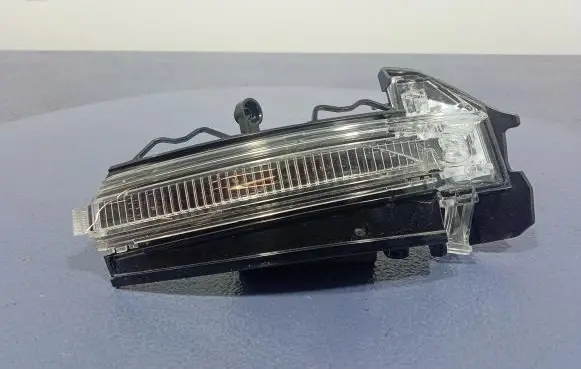 Audi RS Q8 Front fender indicator light 4M8949102