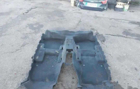 Audi Q2 - Front floor carpet liner 81B863367 110657