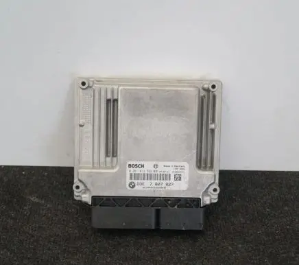 BMW 5 E60 E61 Engine control unit/module 0281013536 7807827
